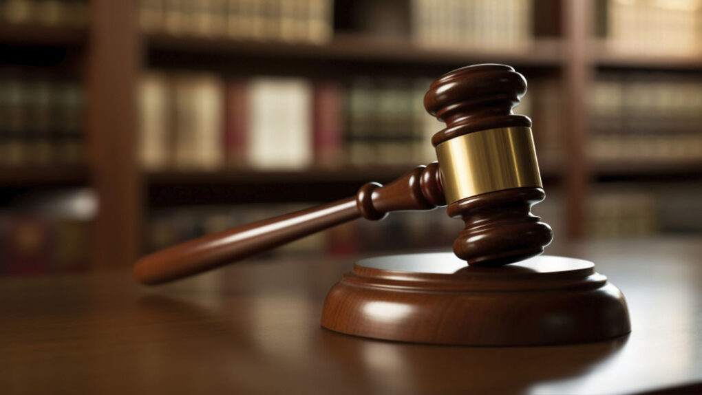 judge-gavel-table.jpg